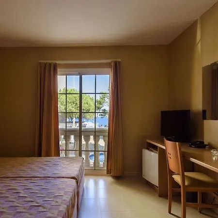 Vela A Pete Otel 3*